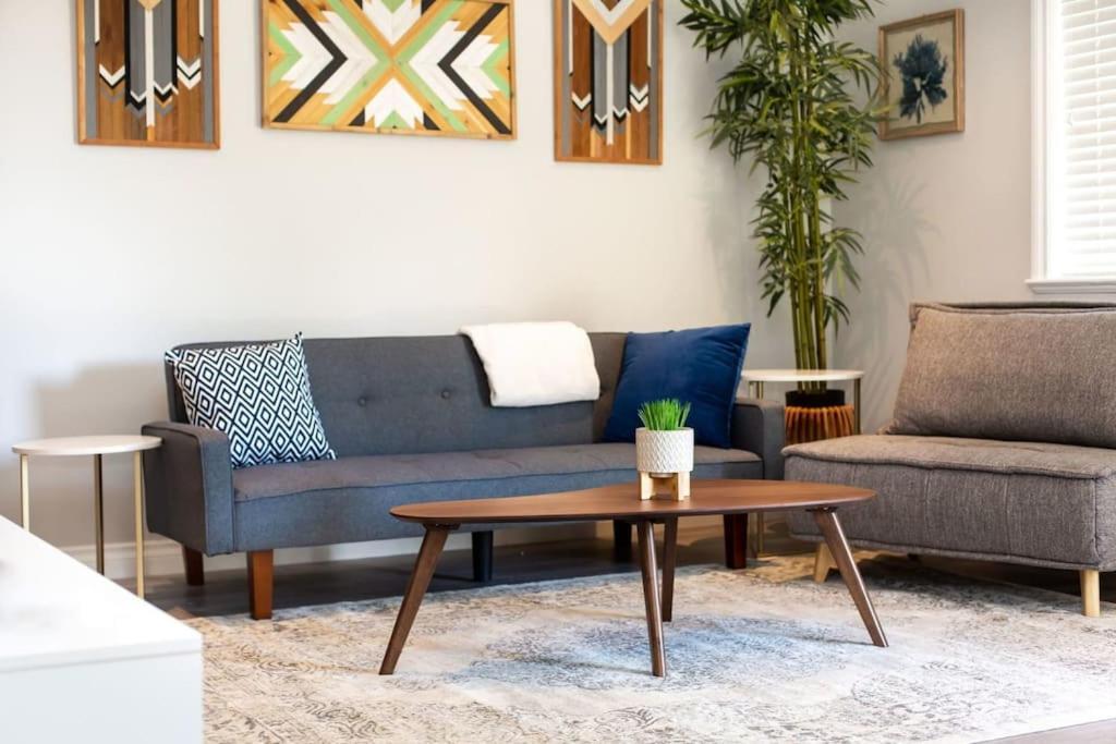 Beautiful & Cozy 1 Bedroom 1 Bath In The Westshore Victoria Luaran gambar