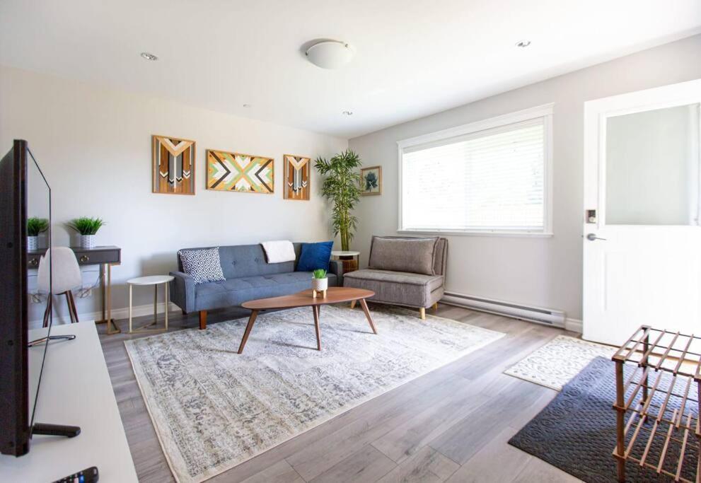 Beautiful & Cozy 1 Bedroom 1 Bath In The Westshore Victoria Luaran gambar
